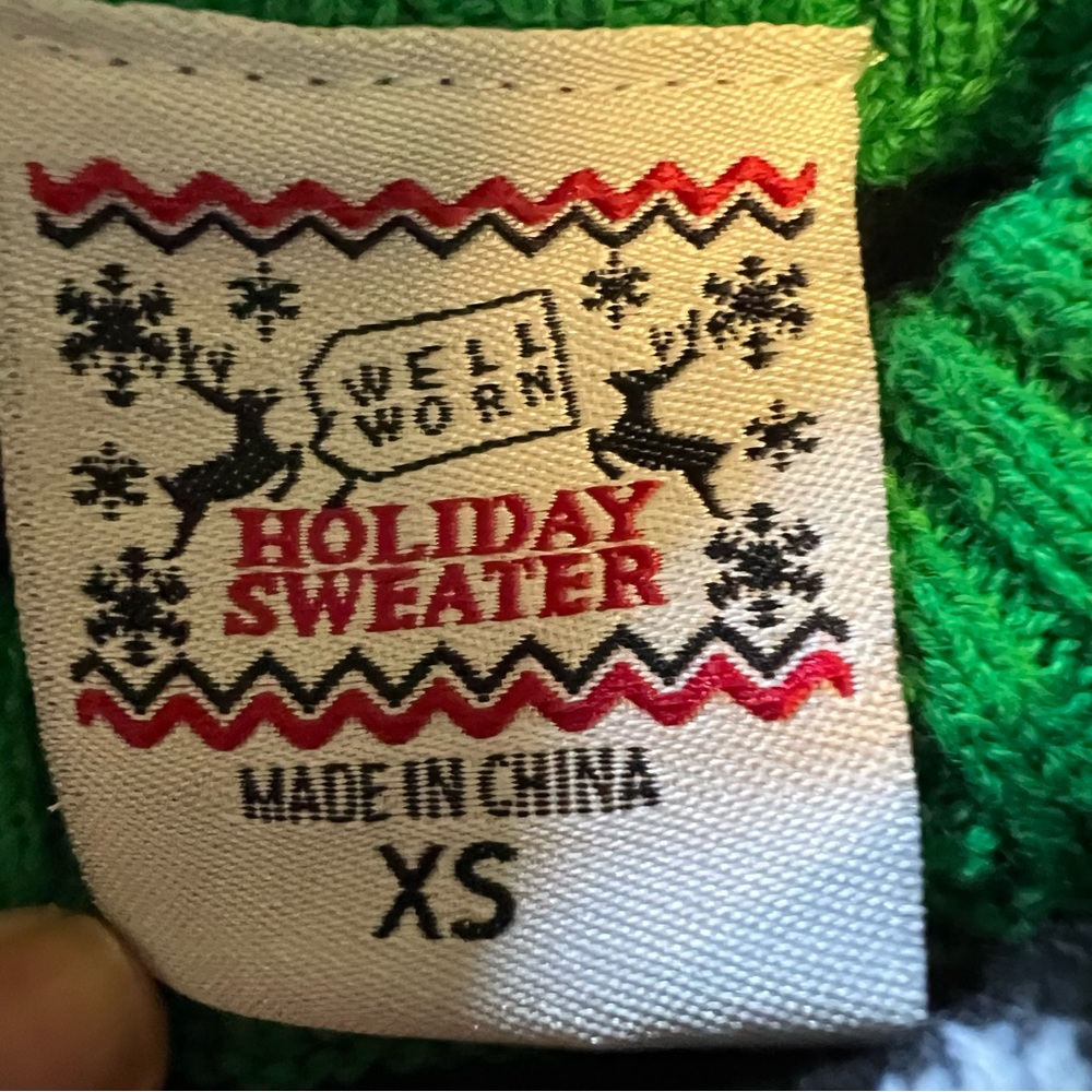 Well Worn Girls / Boys Holiday Christmas Crew Neck Pull Over Ugly Sweater - Picture 9 of 10